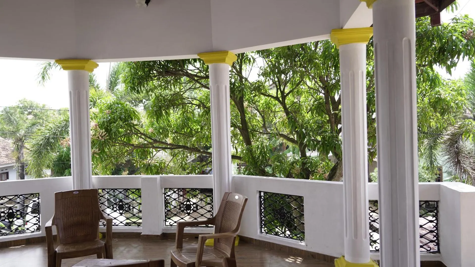 Araliya Golden Hotel Negombo